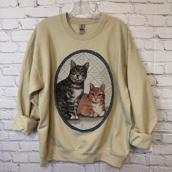 Gildan Tops - Upcycled Vintage Cat Tapestry Sweatshirt Cottagecore Cream Crewneck Size Large